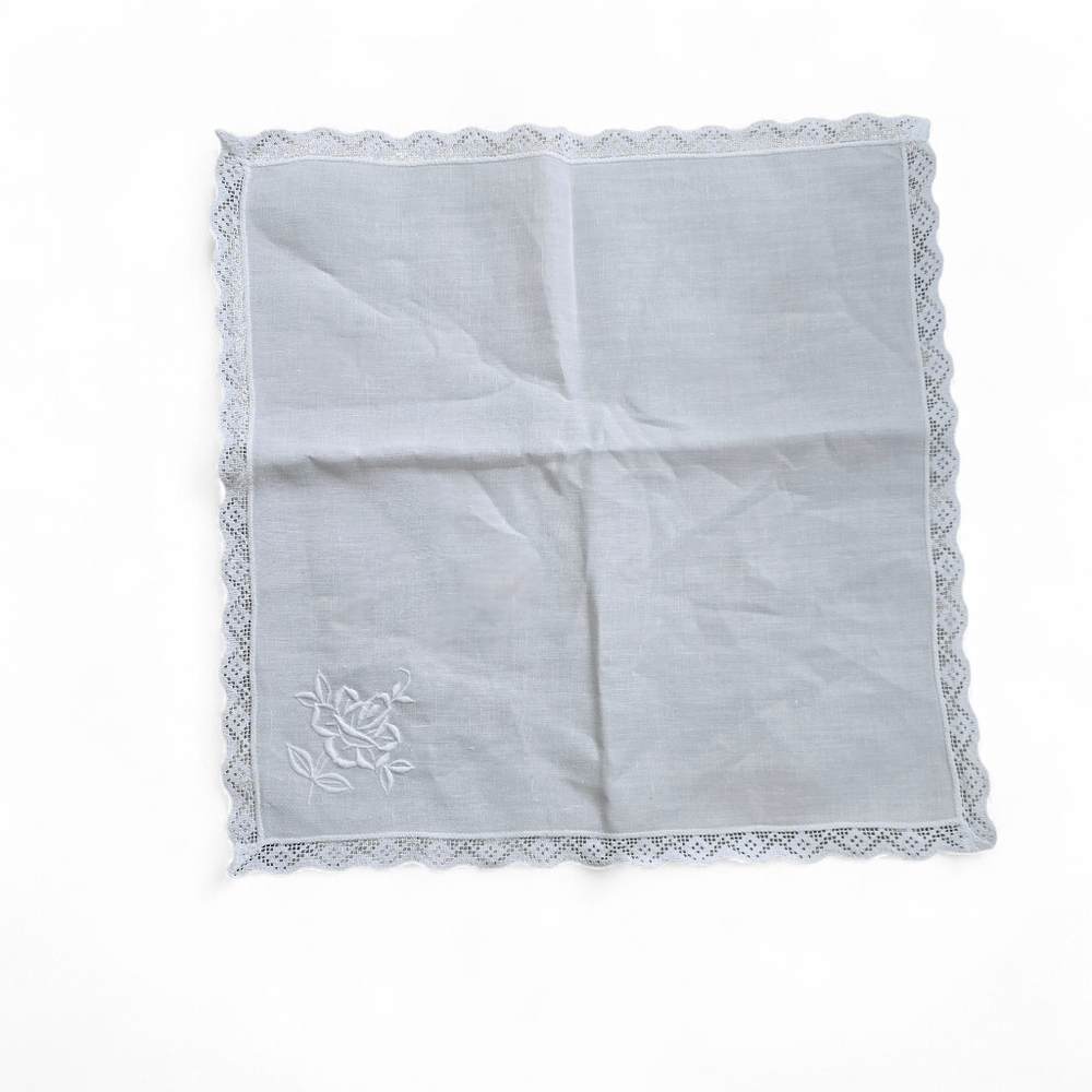 Vintage White Linen Handkerchief or Napkin – Embroidered Floral Lace 17x17 - Picture 3 of 4